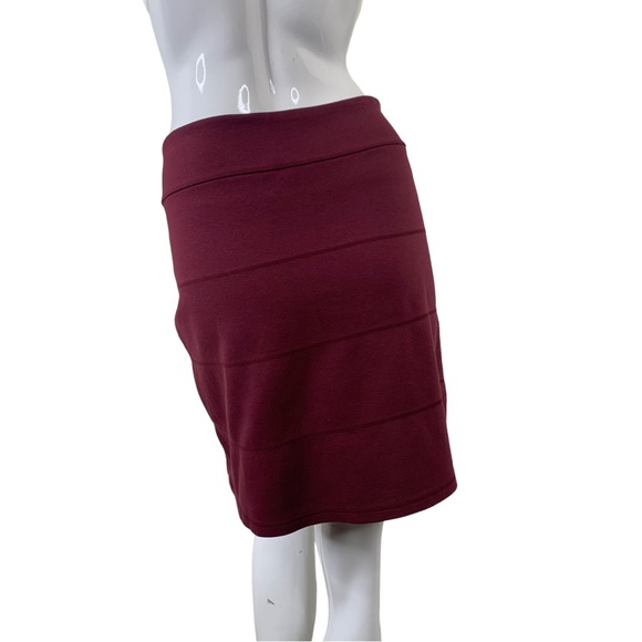 ATHLETA deep red maroon burgundy sport skirt striped solid casual stretchy sz M - Picture 14 of 17